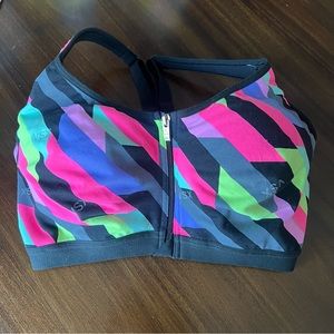 Victoria Secret Sport Bra Size: 34DD